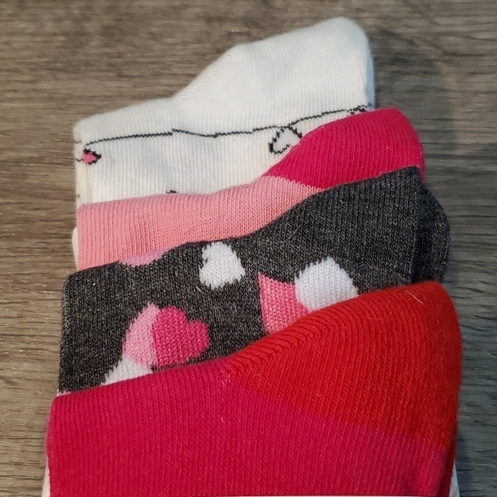 ♥️ NWT SET OF HEART SOCKS - Picture 9 of 9